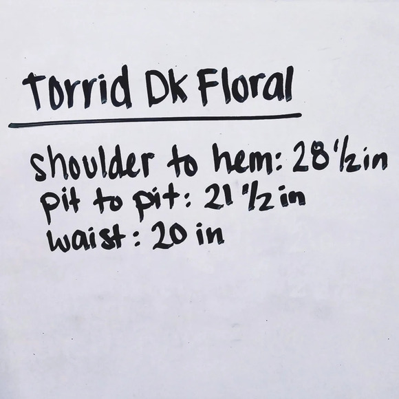 TORRID Studio Knit Lace Inset Short Flutter Sleeve Peplum Top, Dark Floral, 1 1X - Picture 15 of 16